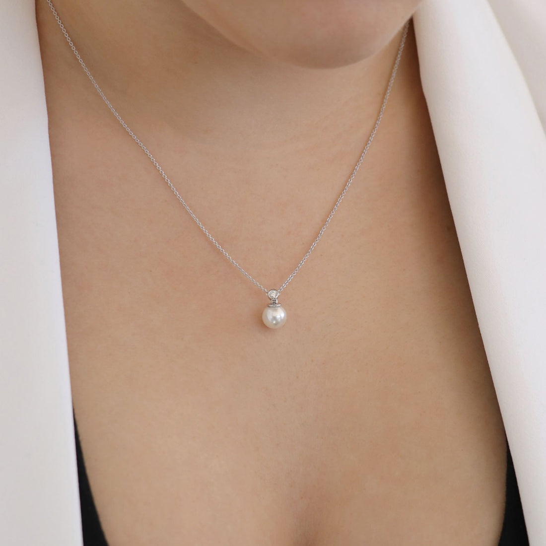 Diamond Pearl Necklace with 0.03ct Diamonds in 9K White Gold - N-20565-003-W