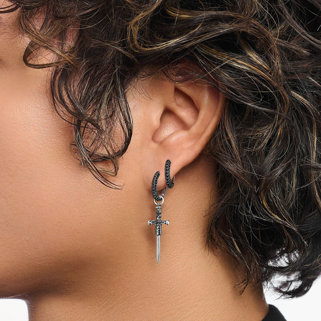 THOMAS SABO Single hoop earring with sword & black stones